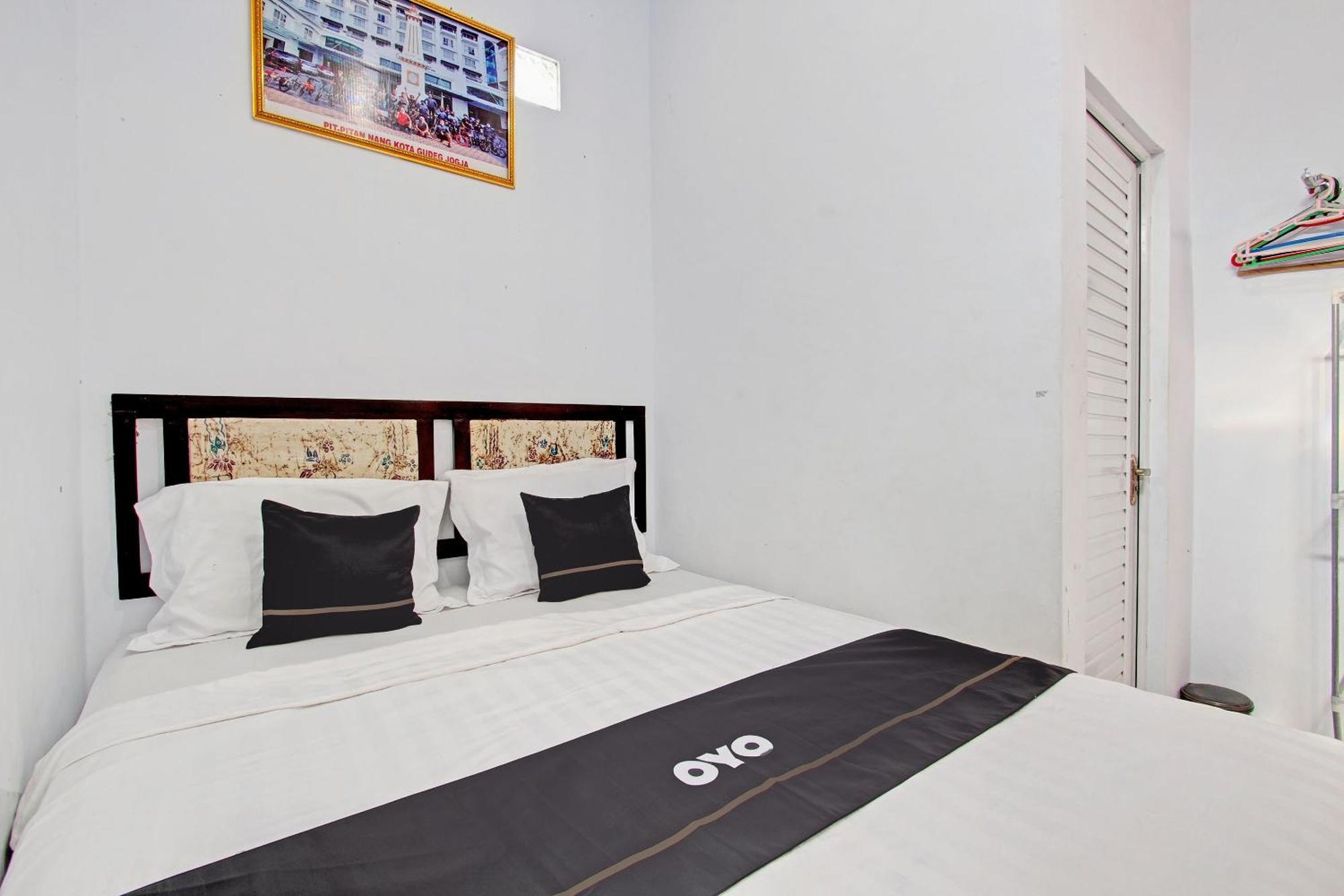Capital O 92929 Hotel New Tirta Kencana Syariah Tegal  Exterior foto